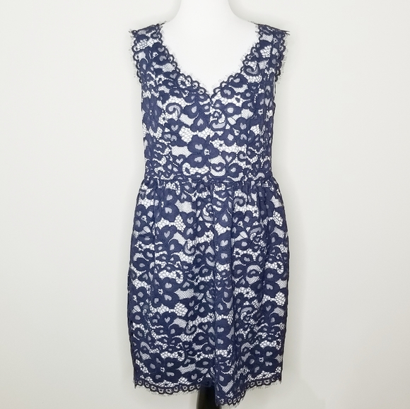 Shoshanna Dresses & Skirts - NWT Shoshanna Blue Lace Sheath Dress 10